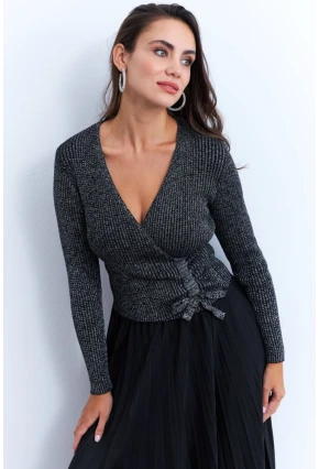 Kadın Siyah Kruvaze Büzgülü Simli Bluz KED173