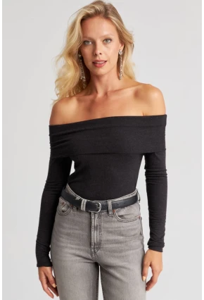 Kadın Siyah Madonna Yaka Bluz EY2676