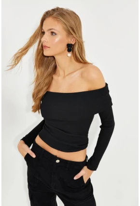 Kadın Siyah Madonna Yaka Kaşkorse Bluz EY2584