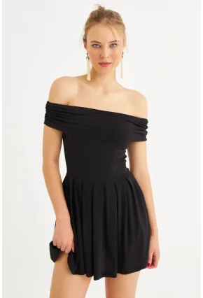 Kadın Siyah Madonna Yaka Midi Elbise MON1262-1