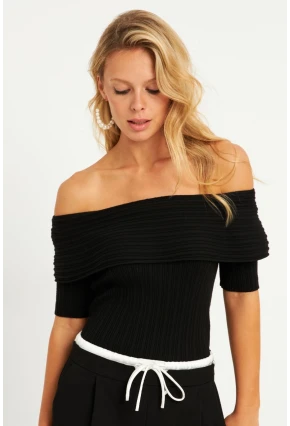 Kadın Siyah Madonna Yaka Triko Bluz KZ538