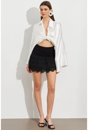 Kadın Siyah Nakışlı Mini Etek ZH111
