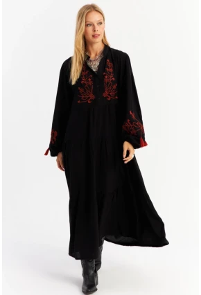 Kadın Siyah Nakışlı Volanlı Maxi Elbise MALO2