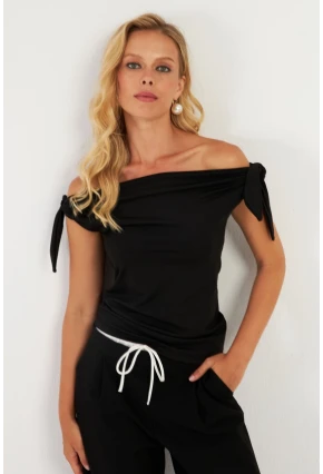 Kadın Siyah Omuz Bağlamalı Bluz EY2851