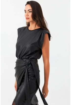 Kadın Siyah Omuzları Vatkalı Suni Deri Bluz TF42