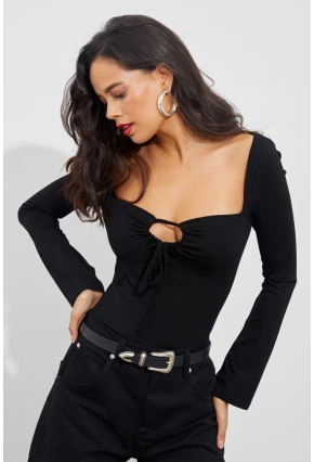 Kadın Siyah Önü Damla Kare Yaka Bluz B1925