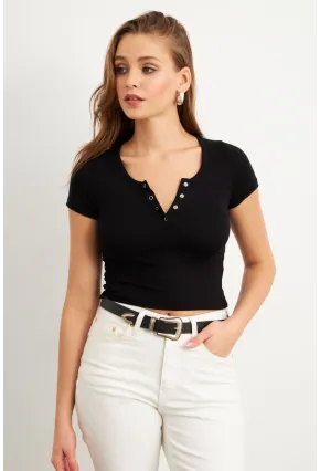 Kadın Siyah Önü Düğmeli Basic T-Shirt TOP07