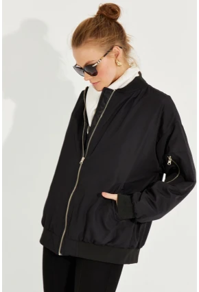 Kadın Siyah Oversize Mont QRS8359