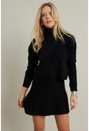 Kadın Siyah Pileli Etekli Alt Üst Takım ELT164