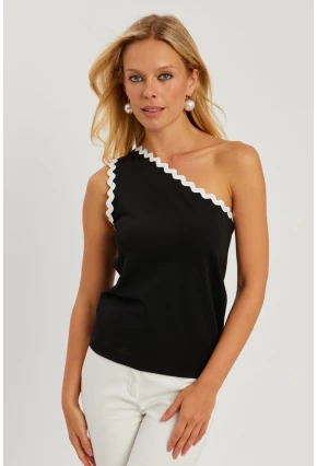 Kadın Siyah Tek Omuz Biyeli Bluz EY2792