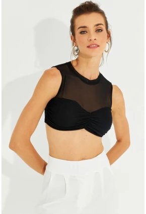 Kadın Siyah Tül Detaylı Crop Bluz YEL221241