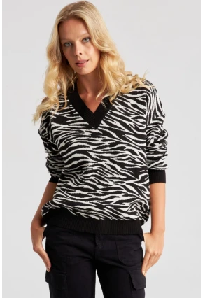 Kadın Siyah Zebra Desenli Triko Kazak YZ521
