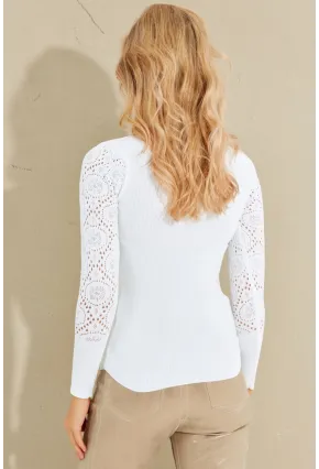 Kadın Beyaz Kalp Yaka Ajurlu Triko Bluz SMT217
