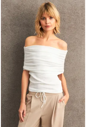 Kadın Beyaz Kolsuz Madonna Yaka Bluz TF51