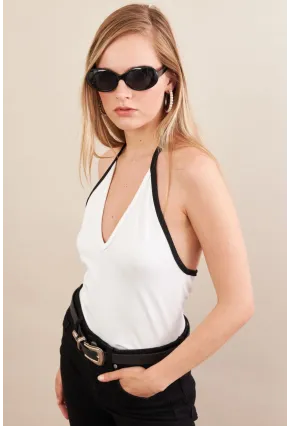 Kadın Beyaz Kontrast Biyeli V Yaka Bluz EY3103