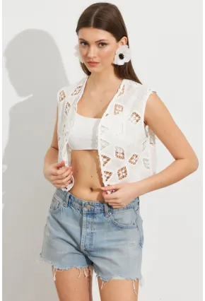 Kadın Beyaz Nakışlı Crop Yelek ZH110