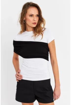 Kadın Beyaz-Siyah Çapraz Bloklu Bluz EY3073