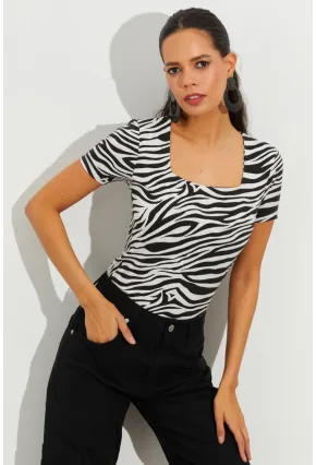Kadın Beyaz-Siyah Kare Yaka Zebra Desenli Bluz LPP1221