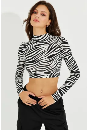 Kadın Beyaz-Siyah Sırtı Açık Zebra Desenli Crop Bluz LPP1232