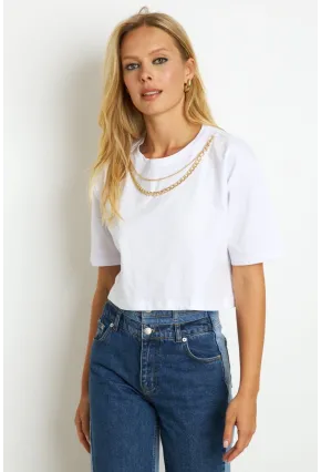 Kadın Beyaz Zincir Aksesuarlı Kısa T-Shirt HT109