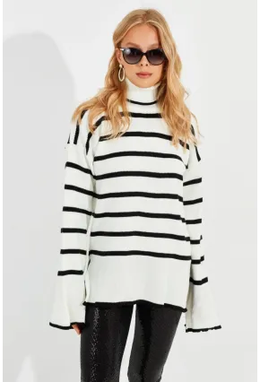 Kadın Ekru Balıkçı Yaka Çizgili Kazak Q976