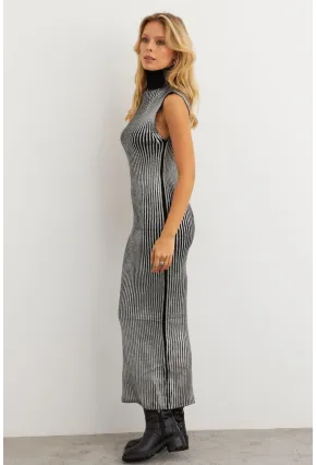 Kadın Gümüş Rengi Varaklı Balıkçı Maxi Elbise RM599