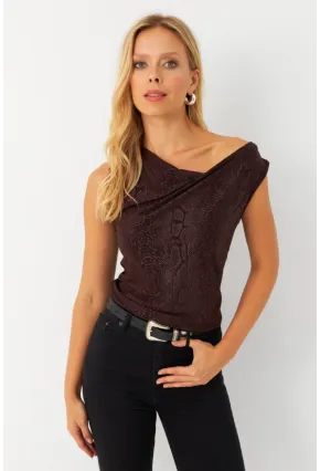 Kadın Kahverengi Degaje Yaka Kolsuz Bluz LPP1297