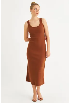 Kadın Kahverengi Düğme Detaylı Kaşkorse Midi Elbise EY2837