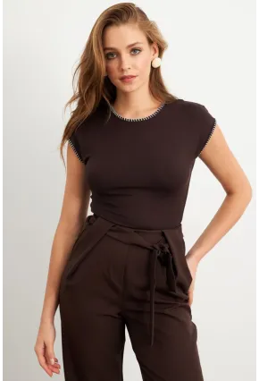 Kadın Kahverengi Kontrast Dikişli T-Shirt FLU766