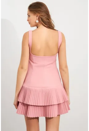 Kadın Pembe Sırt Dekolteli Fırfırlı Şortlu Mini Elbise FRY101