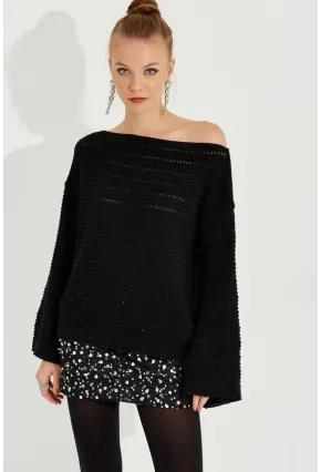 Kadın Siyah Ajurlu Triko Bluz YV213