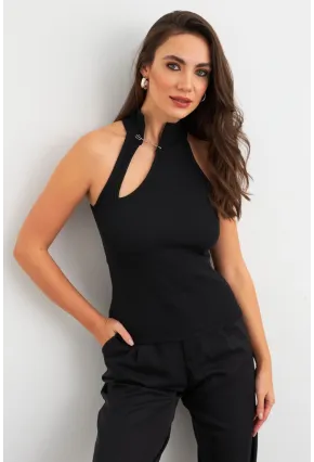 Kadın Siyah Aksesuarlı Pencereli Kolsuz Bluz EY3028
