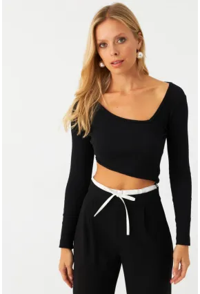 Kadın Siyah Asimetrik Crop Bluz EY2997