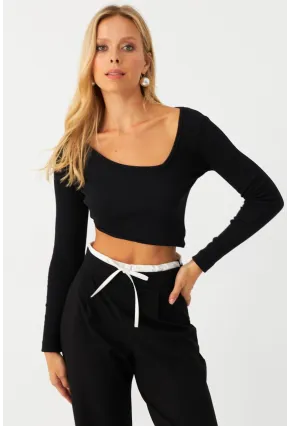 Kadın Siyah Asimetrik Crop Bluz EY2997