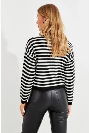 Kadın Siyah-Beyaz Çizgili Balıkçı Kısa Bluz YV201