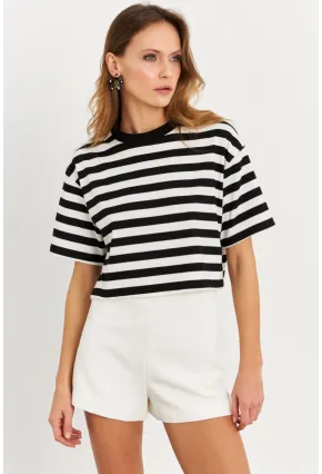Kadın Siyah-Beyaz Çizgili Crop Bluz KY7145