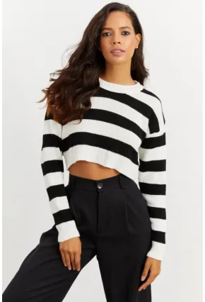 Kadın Siyah-Beyaz Çizgili Kısa Kazak SF1538