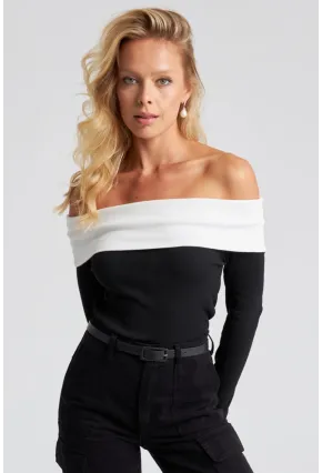 Kadın Siyah-Beyaz Madonna Yaka Kaşkorse Bluz EY2665