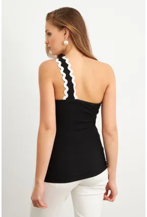 Kadın Siyah Biyeli Bluz EY3092