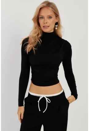 Kadın Siyah Büzgülü Kısa Bluz MEN2023-90