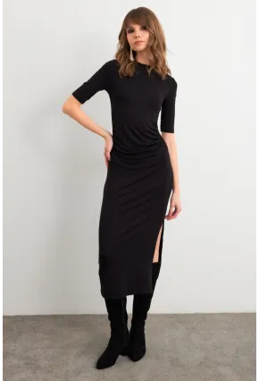 Kadın Siyah Büzgülü Yırtmaçlı Tshırt Elbise FS9594