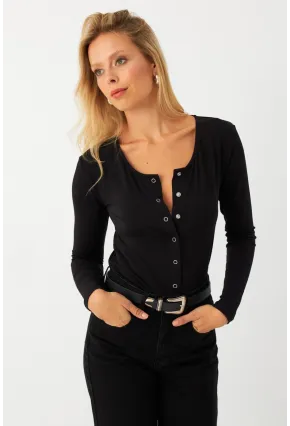 Kadın Siyah Çıtçıt Kapamalı Bluz RLO3032