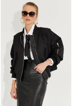 Kadın Siyah Fermuarlı Bomber Mont QRS8367