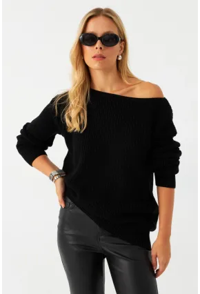 Kadın Siyah Kayık Yaka Kazak AYD392