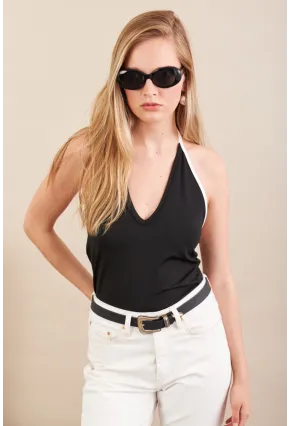 Kadın Siyah Kontrast Biyeli V Yaka Bluz EY3103