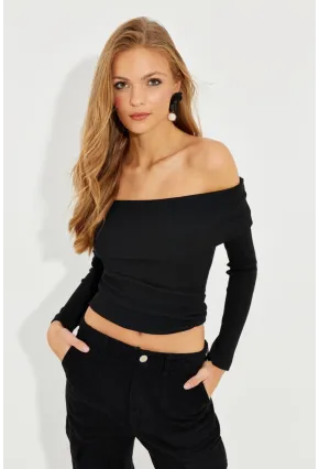 Kadın Siyah Madonna Yaka Kaşkorse Bluz EY2584