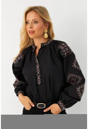 Kadın Siyah Nakışlı Detaylı Bluz MQS5672