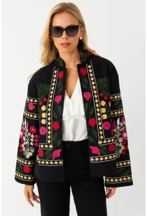 Kadın Siyah Nakışlı Kaşe Ceket MQS5880