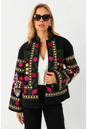 Kadın Siyah Nakışlı Kaşe Ceket MQS5880