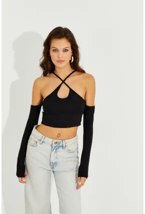 Kadın Siyah Omuzları Açık Sırtı Çapraz Crop Bluz B2684